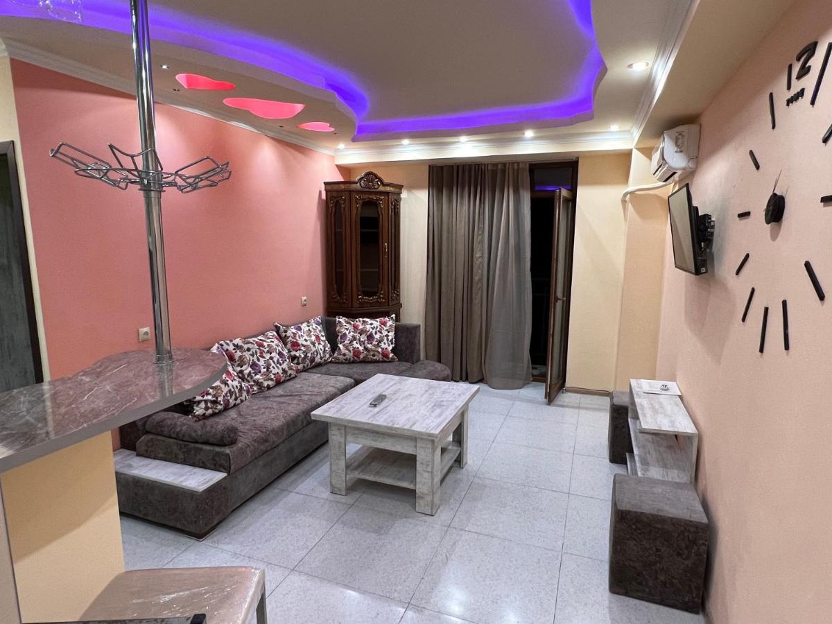 Apartment In Yerevan Komitas K3 Exteriör bild